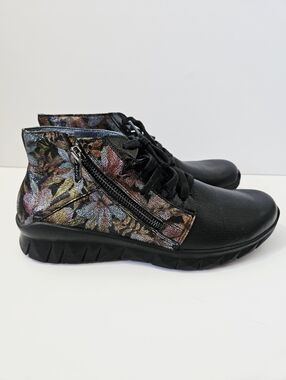 Naot Polaris Floral Leather Ankle Boots Size 10 Zip Up EUC